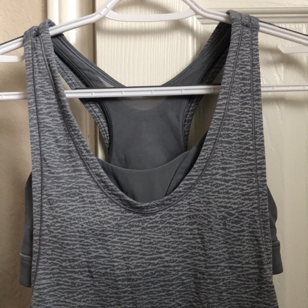Lululemon tank